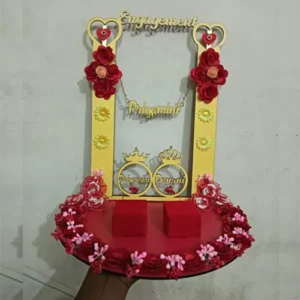 Engagement ring plate