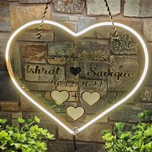 Wedding thumb frame with light