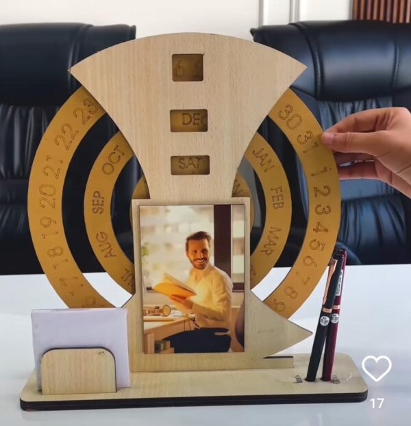 Customised wooden calender